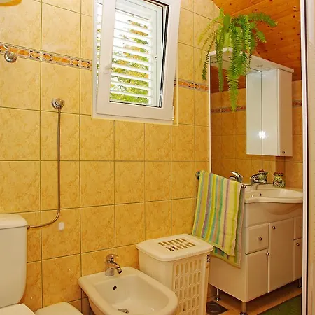 Apartment Julija *