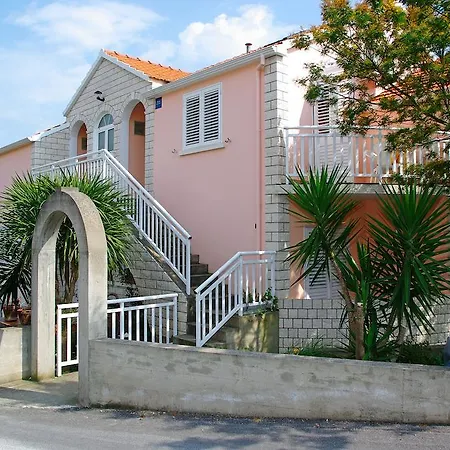 Apartment Julija Vela Luka