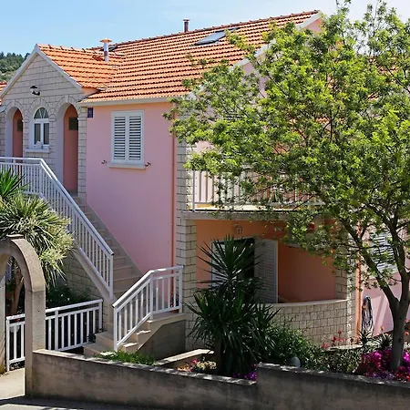 Apartment Julija Vela Luka